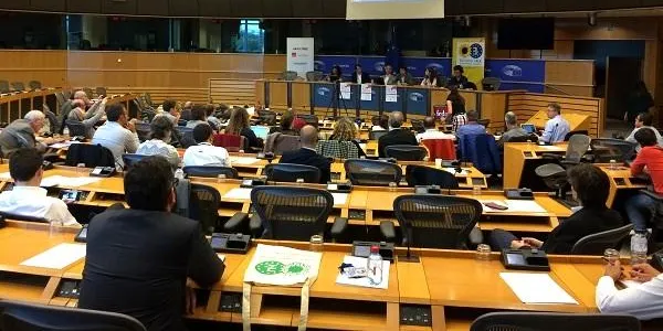 L’agrupació Federalistes d’Esquerres es reuneix a Altafulla en una trobada de debat sobre la reforma de la Constitució