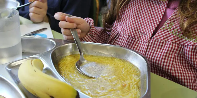El Consell Comarcal del Maresme ja ha publicat les bases per poder sol·licitar les beques menjador
