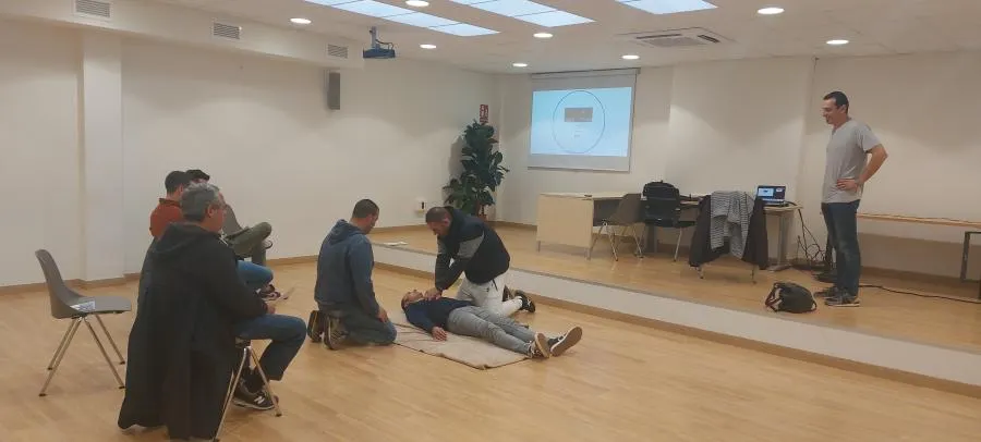 La Brigada Municipal rep formació de primers auxilis i reanimació cardiovascular