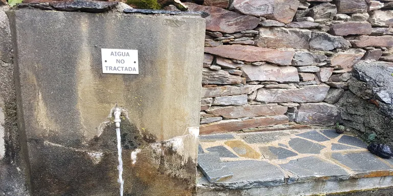 Lladorre recomana no beure aigua de la xarxa municipal pel nivell d'arsènic