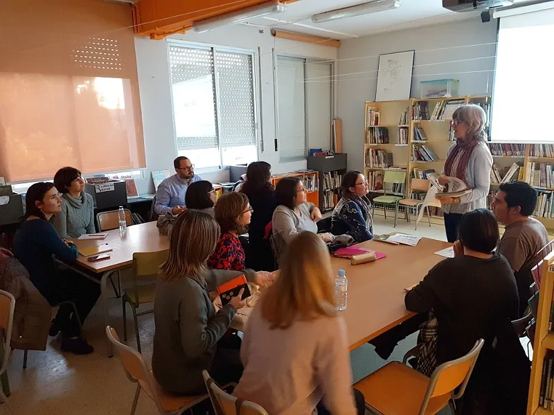 Diverses AMPAs de Rubí assisteixen a un curs de gestió de la FaPaC