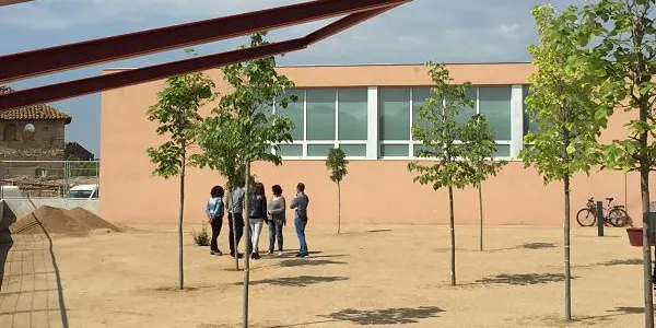 El nou pati de l’Escola Enxaneta avança amb bon peu
