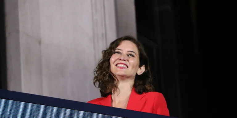 Ayuso s'emporta pràcticament tot el seu govern a la manifestació de Barcelona contra l'amnistia
