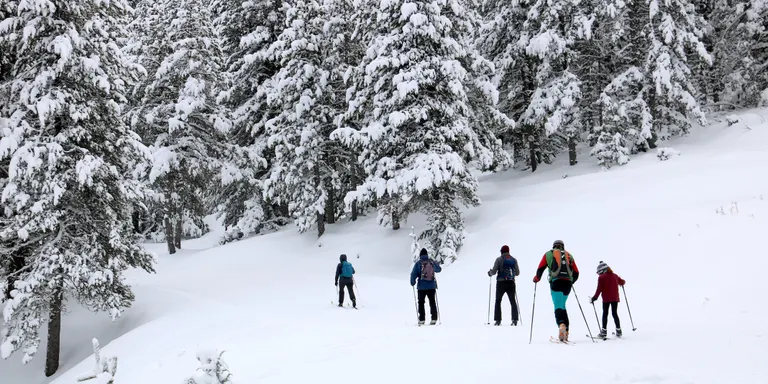 Les nevades del cap de setmana permeten que les estacions d'esquí remuntin la temporada amb la mirada posada ja a la Setmana Santa