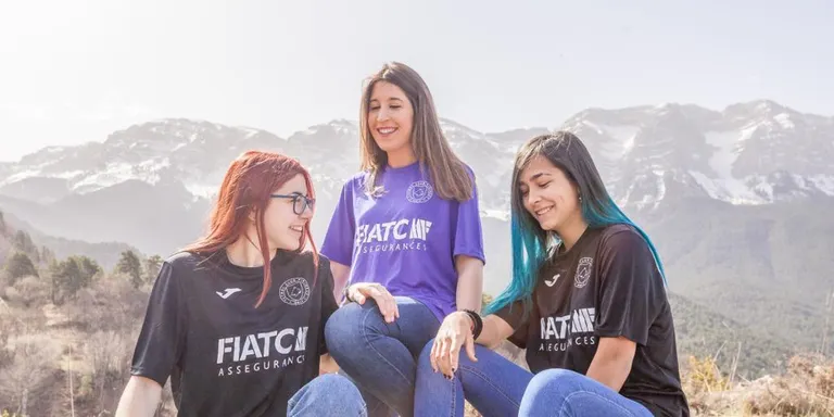 Acord de patrocini del Futbol Club Pirineus amb FIATC Assegurances
