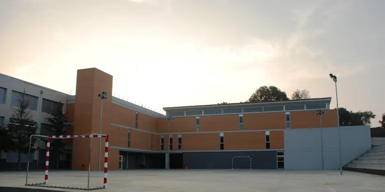La Generalitat manté la decisió de no reobrir el segon grup de P3 a l'escola Montbui