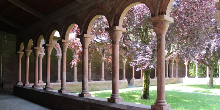 L'Ajuntament de la Seu d'Urgell torna a obrir al públic el claustre modern del Parc del Valira