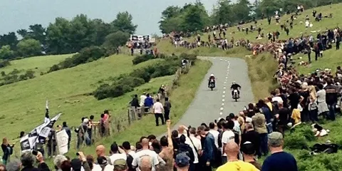 ‘Wheels and Waves’ vuelve a Hondarribia