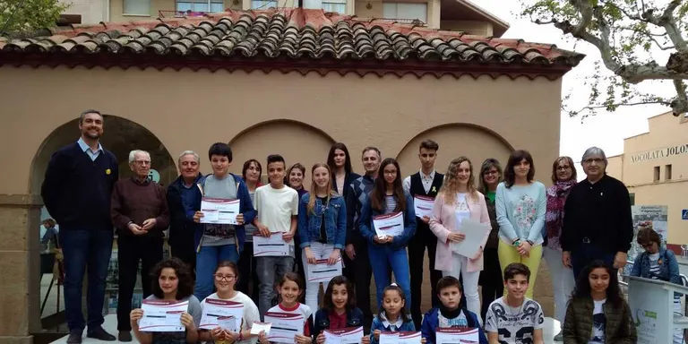 'Rastres d'ahir, anhels de l'endemà' guanya el premi als majors de 18 anys del certamen literari