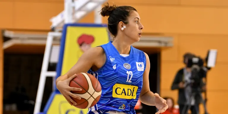 L'exterior Júlia Soler renova el compromís amb el Cadí La Seu