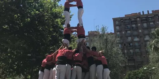 La Colla Vella porta el 2de8 folrat a Sant Pere i Sant Pau