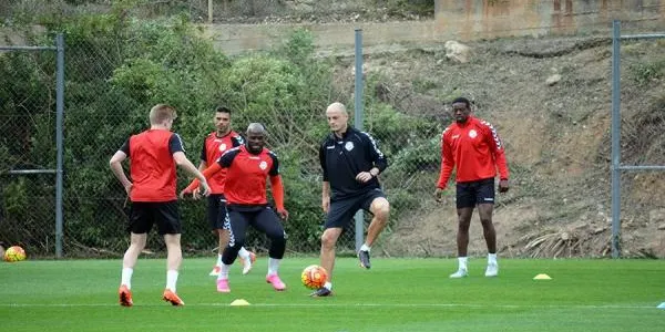 El Nàstic intentarà sumar punts aquest dissabte en un nou enfrontament fora de casa, al camp del Córdoba