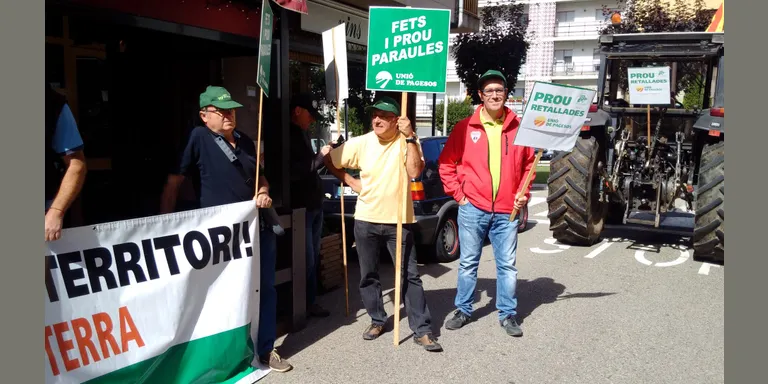 Concentració a l'Alta Ribagorça en contra de la reducció dels ajuts a la ramaderia ecològica