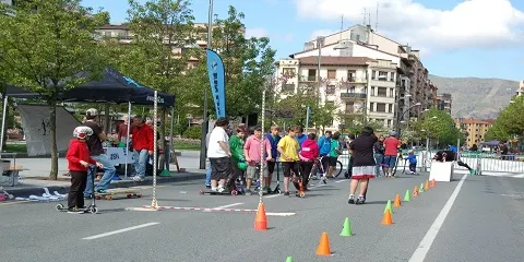 UN DOMINGO SOBRE RUEDAS