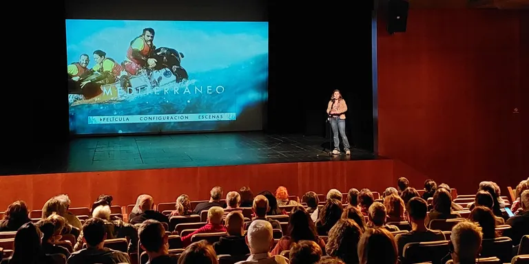 El SOM recapta 352 euros amb la projecció de "Mediterráneo"