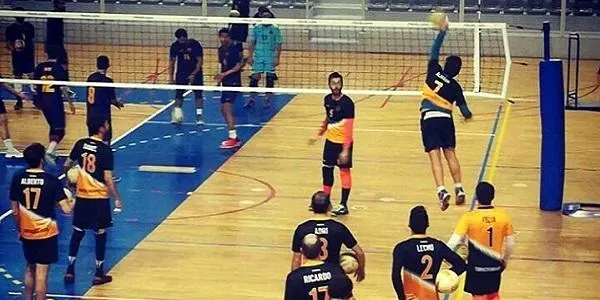 El Club Voleibol Torredembarra cau contra el FC Barcelona en la primera jornada de la fase d’ascens a 1a Nacional